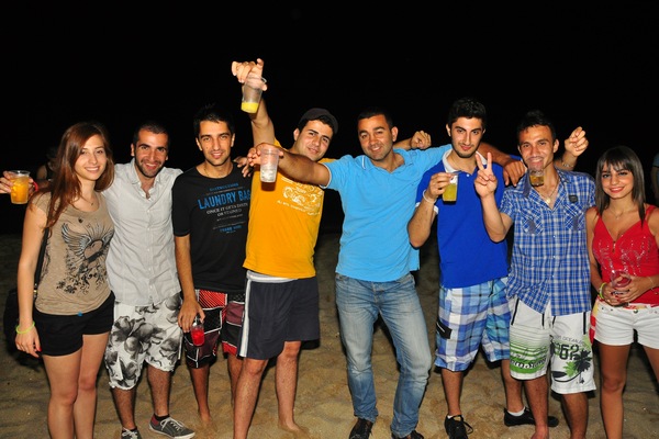 Zoo Beach Party 